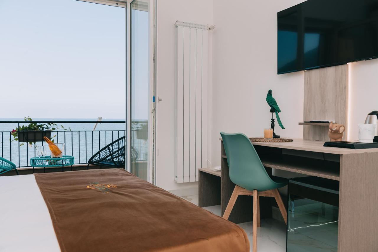 Frontemare Suite Castellammare di Stabia Exterior foto